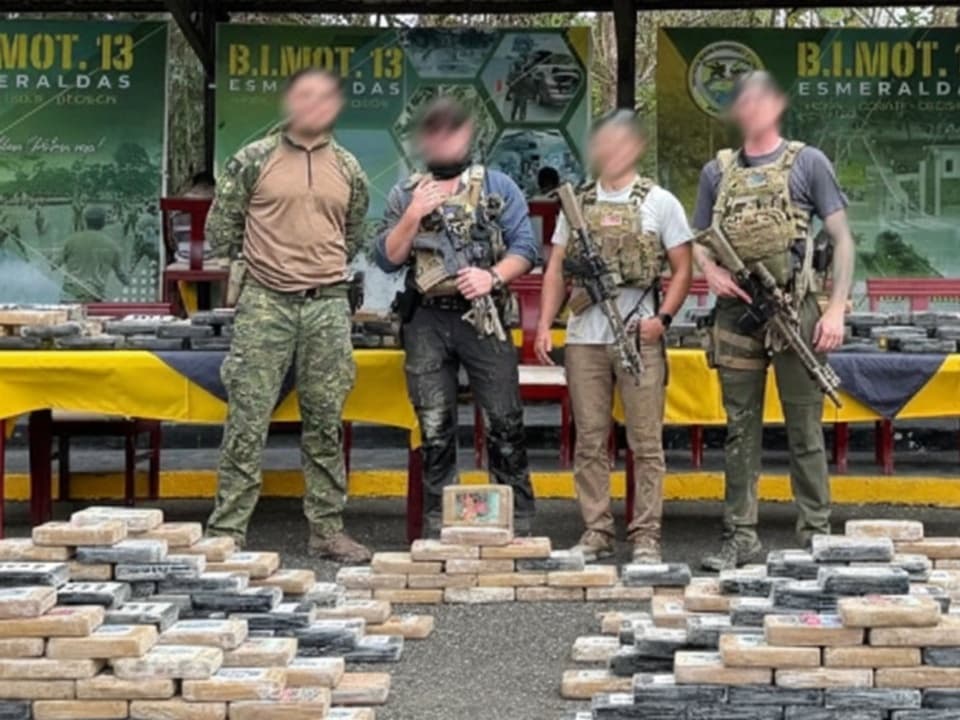 Ecuador y Estados Unidos desmantelan cargamento millonario en Esmeraldas